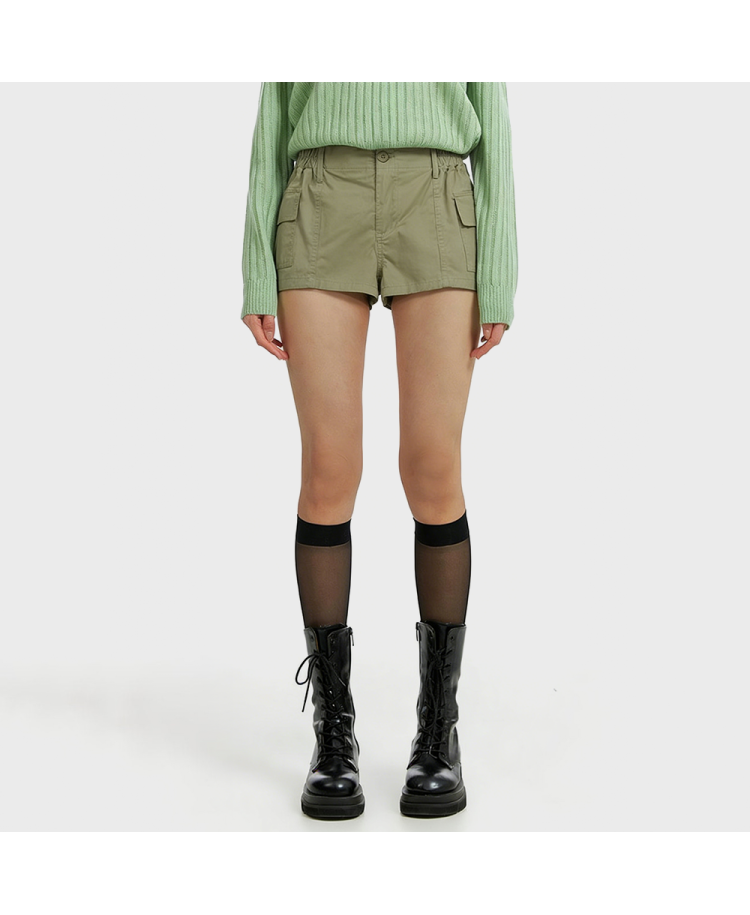Sweet and Edgy Low-Rise Elastic Cargo Shorts