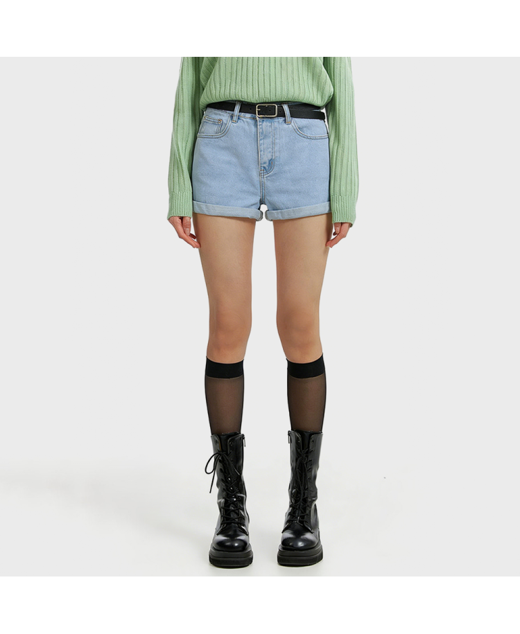 Rolled-up Denim Shorts for Outerwear